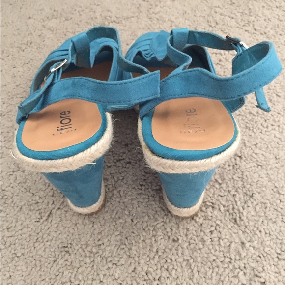 Blue Wedges! - Picture 2 of 2