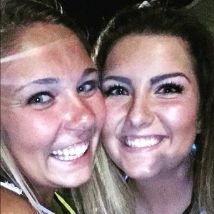 Meet your Posher, Melissa