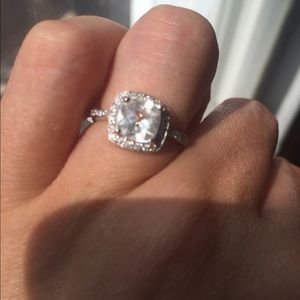 Gorgeous diamond ring