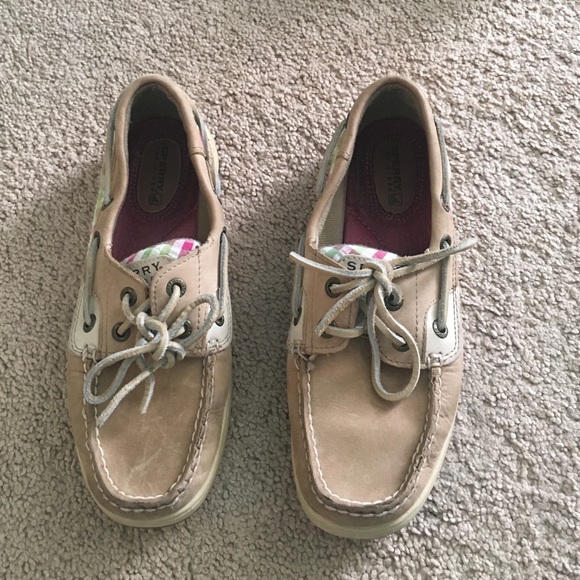 Tan sperry topsider boat shoes