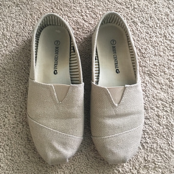 Tan Tom style shoe slip on canvas