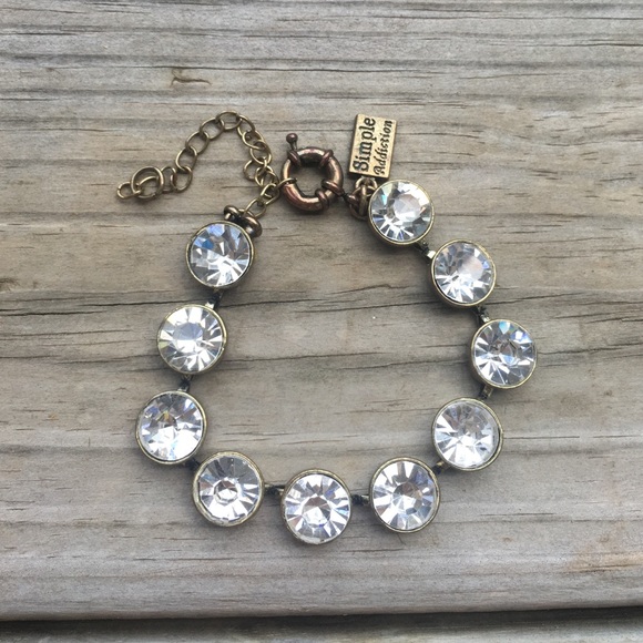 Simple addiction bracelet