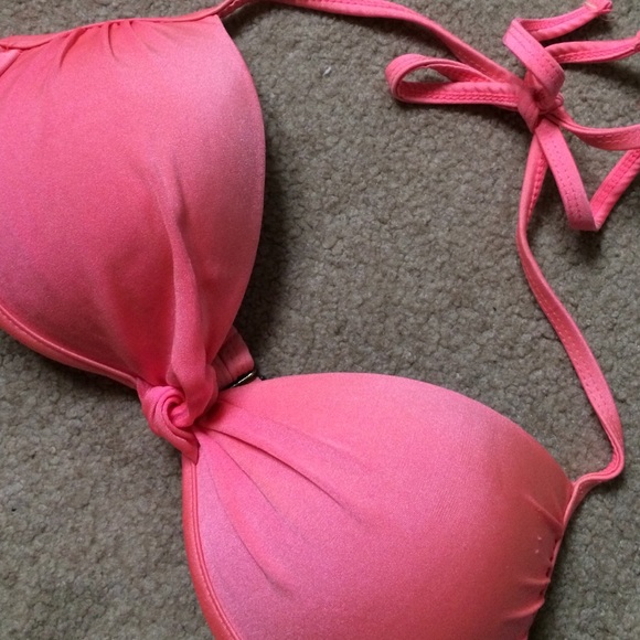 Glossy Pink push-up bikini top - Picture 2 of 3