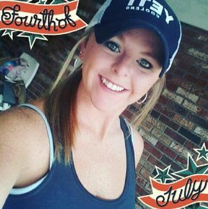 Meet your Posher, Leigh