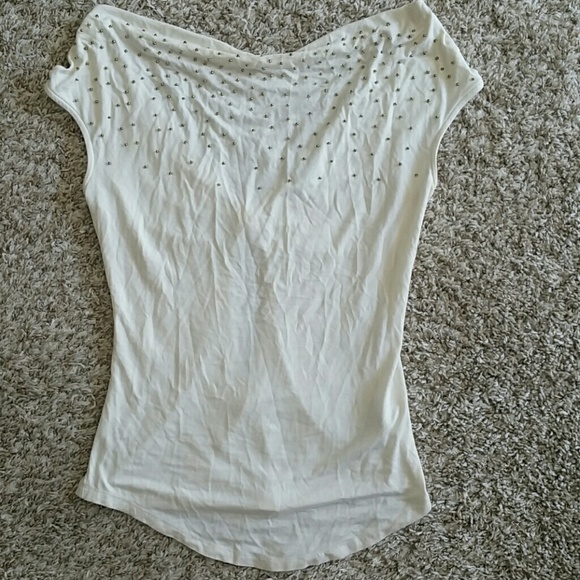 Cute top with a cool back