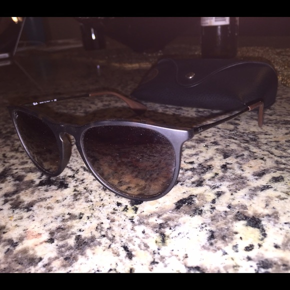 Ray Ban Erika and Ray Ban Clubmaster Oversized - Picture 2 of 4
