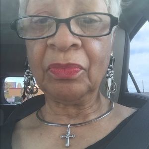 Meet your Posher, Deloris