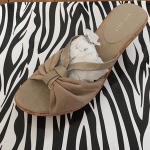 New Nine West cork wedge sandal- nude-8.5m
