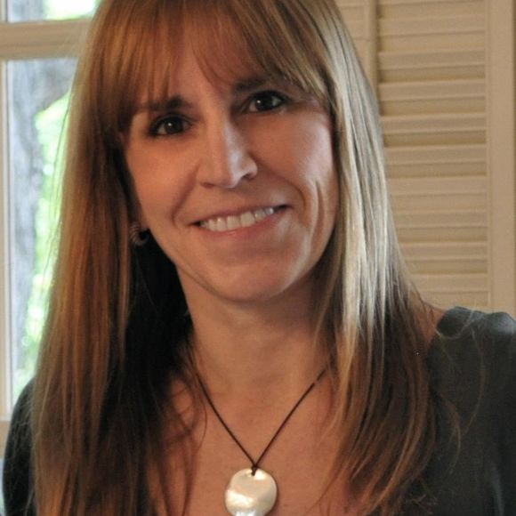 Meet your Posher, Mirella