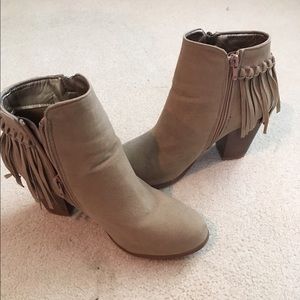 Size 8 Tan wedges \ boots