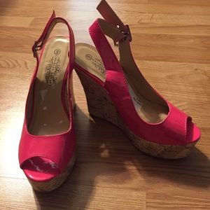 patent peep toe wedges!