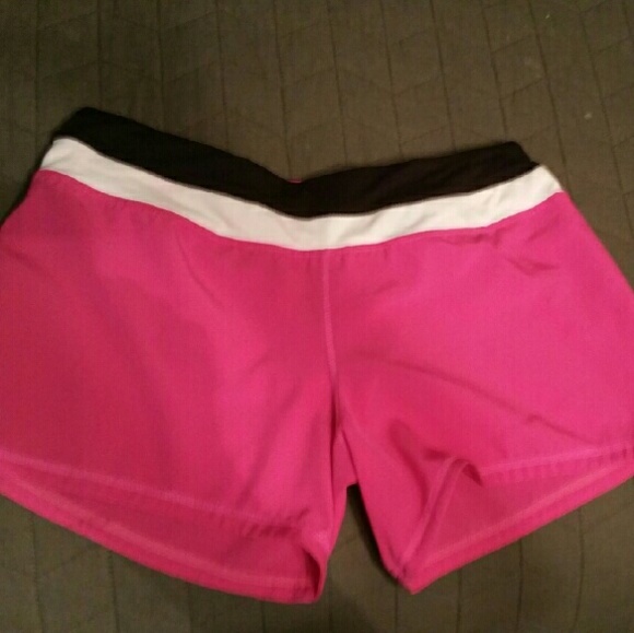 Lululemon Groovy Run Shorts