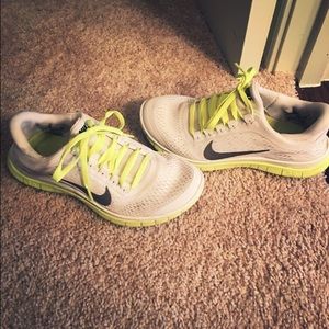 Woman's size 6 Nike free 3.0