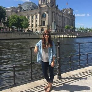 Meet your Posher, Melanie