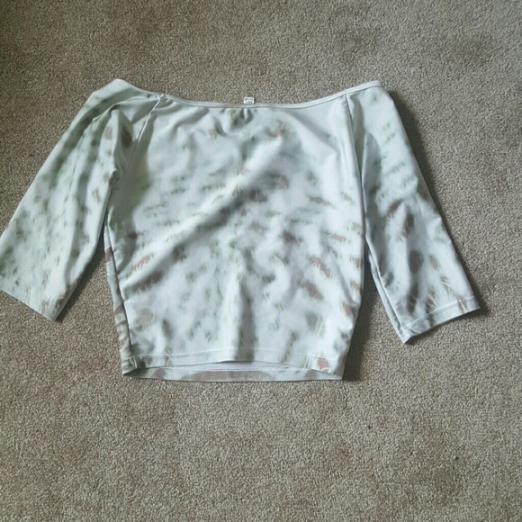 crop top - Picture 2 of 2