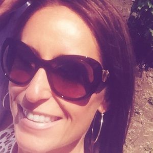 Meet your Posher, Joy