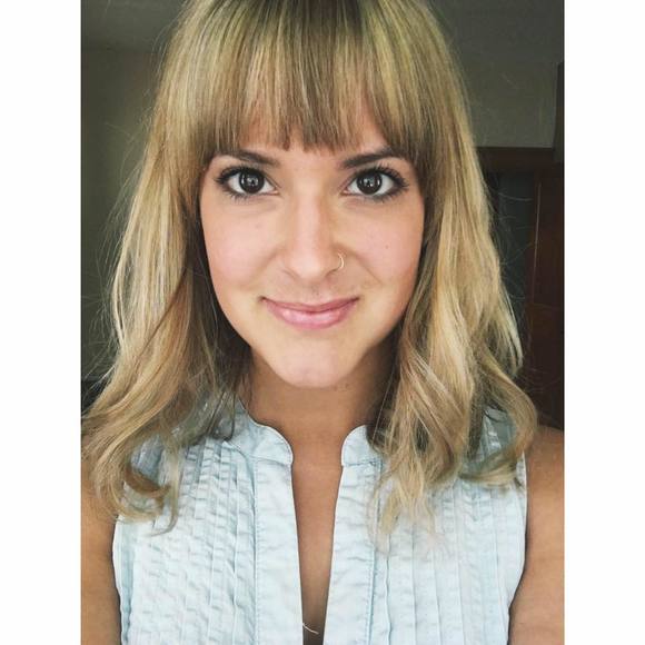 Meet your Posher, Kayla