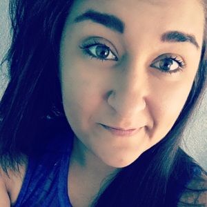 Meet your Posher, Vika