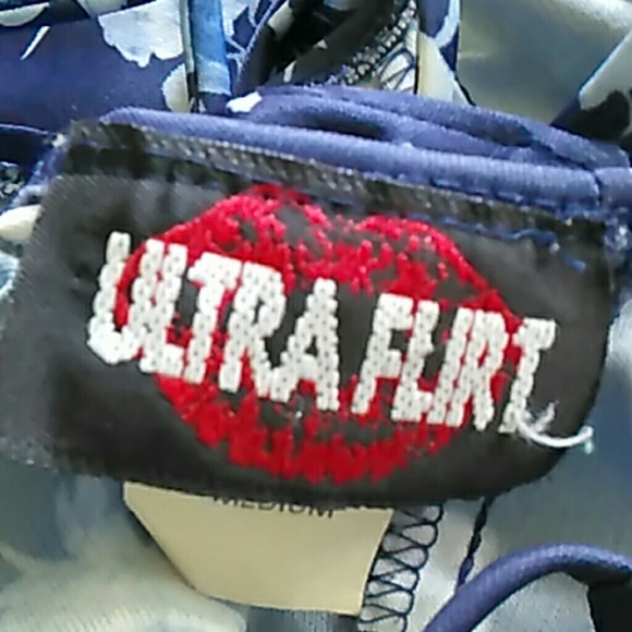 👗 Ultra Flirt Floral Form Fitting Dress - Picture 2 of 4