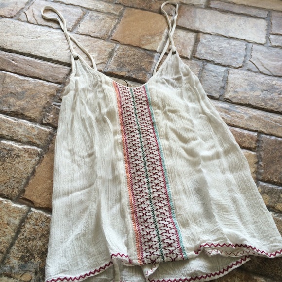 NWOT Forever 21 Cross Strap Crop Top - Picture 2 of 4