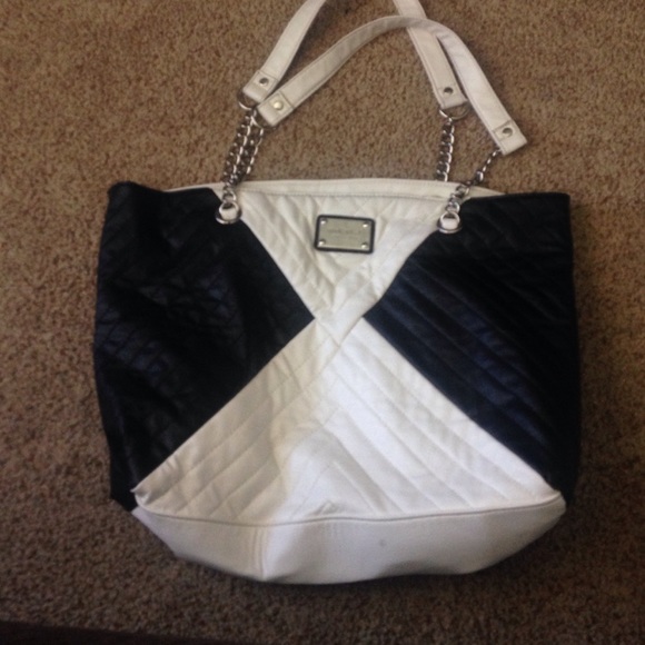 Nine West Purse ; Black and white
