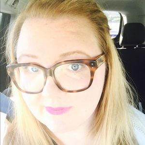 Meet your Posher, Corriann