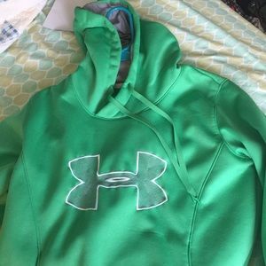 Under Armour Sweatshirt