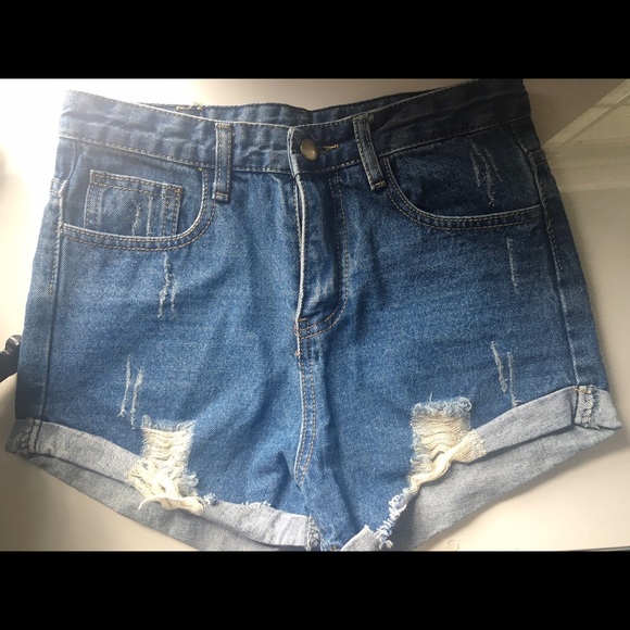 High-waisted Jean shorts
