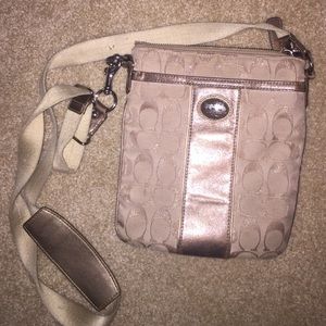 Cross body coach purse