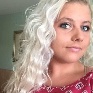 Meet your Posher, Carina