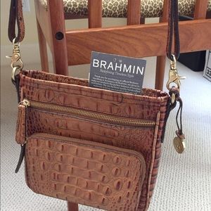 Brahmin leather crossbody or shoulder bag.