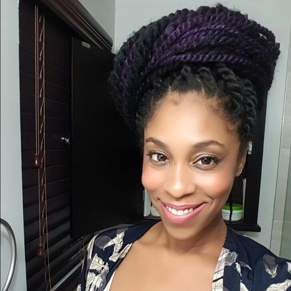 Meet your Posher, Alexis