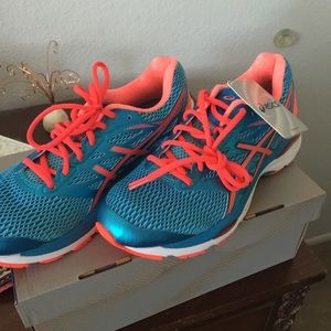 ASICS Gel Cumulus 18 aquarium 8.5