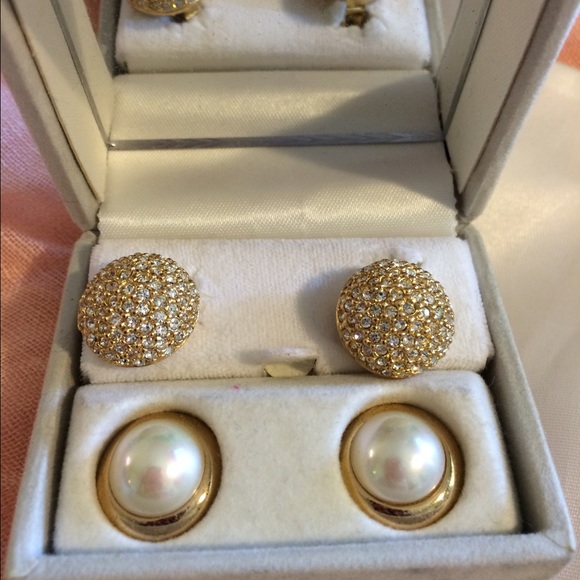 🤍HP!🤍 Christian Dior necklace earring set - Picture 3 of 5