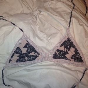 Andy top in black elephant by Acacia