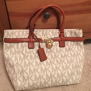 Michael kors purse