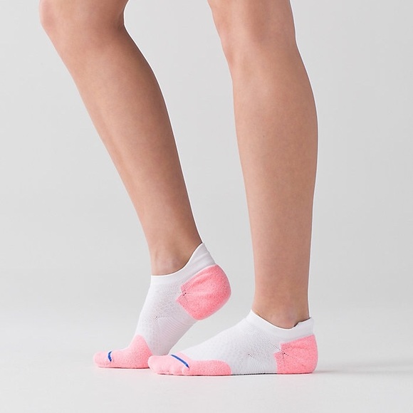 Lululemon high speed sock