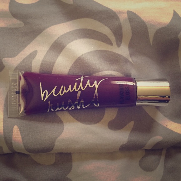 VS Very blackberry lip gloss