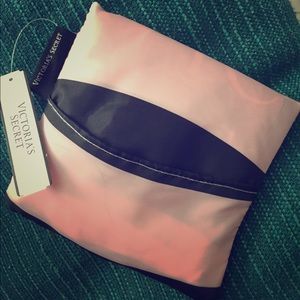 Brand new Victoria's Secret bag! 🎉