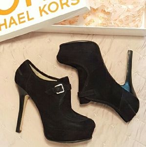 Michael Kors Irving Bootie Heels 10