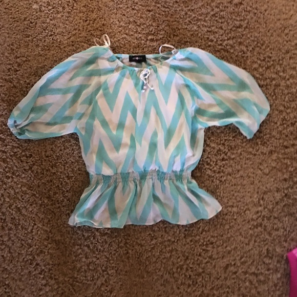 Cute blouse