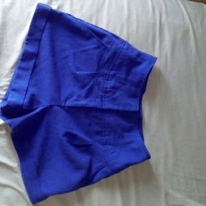 High-waisted royal shorts