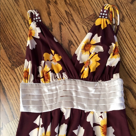 NWT Beautiful maxi dress
