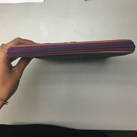 Tory Burch Baja Striped IPad Case - Picture 3 of 4