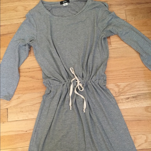 Striped shift dress with tie