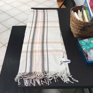 New w tags Also scarf