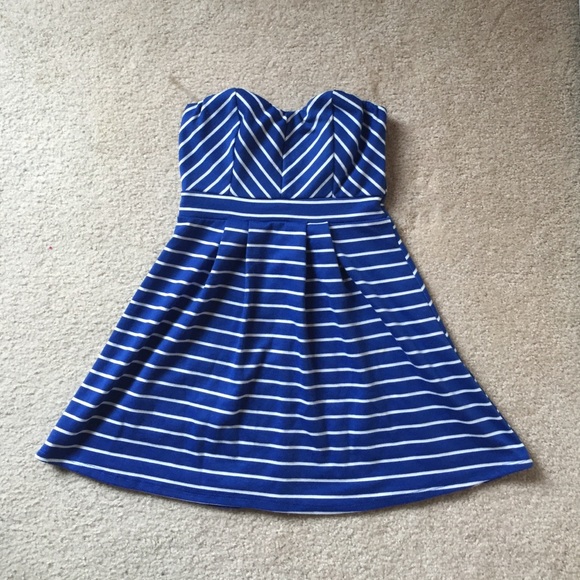 Strapless Striped Sweetheart Dress w/ Padding