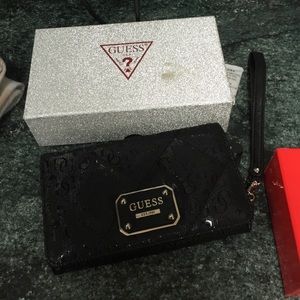 New with tags guess wristlets