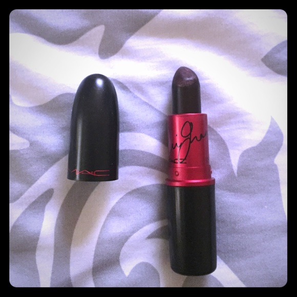 MAC Ariana Grande Lipstick