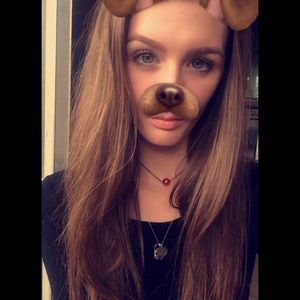 Meet your Posher, Simone